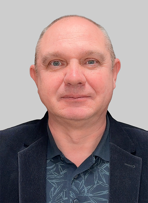 Аксенов Александр — специалист по продажам