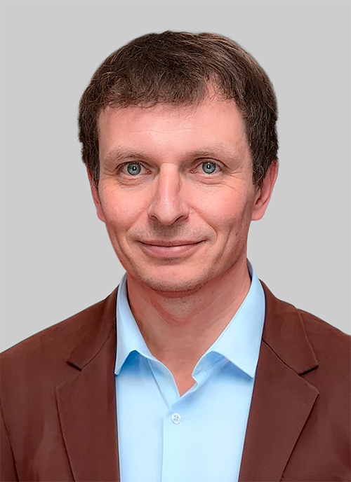 Новиков Максим — координатор продаж